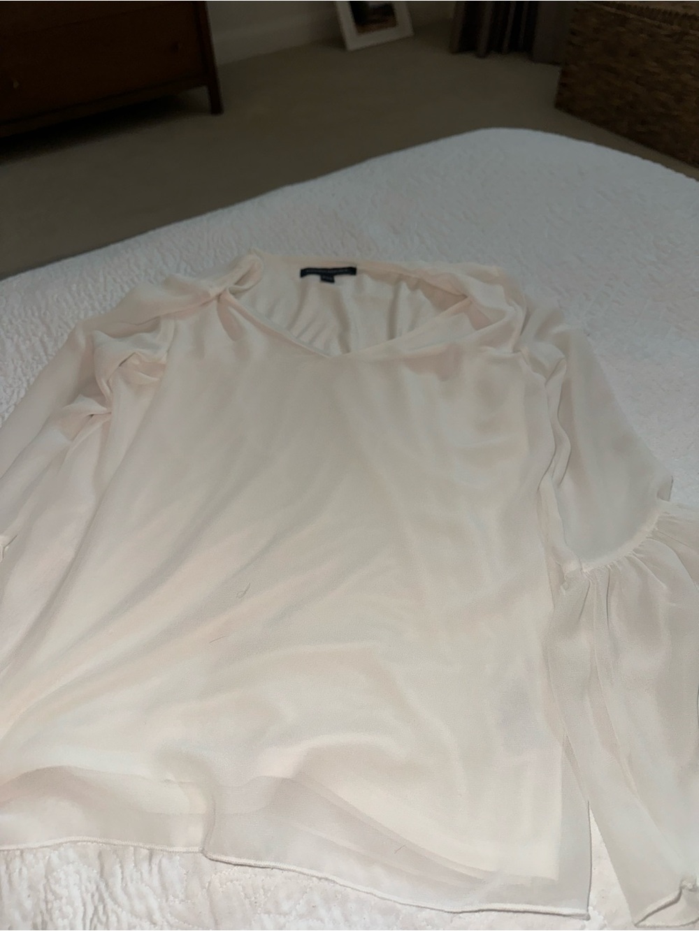 Banana Republic Soft white V-Neck Chiffon Blouse